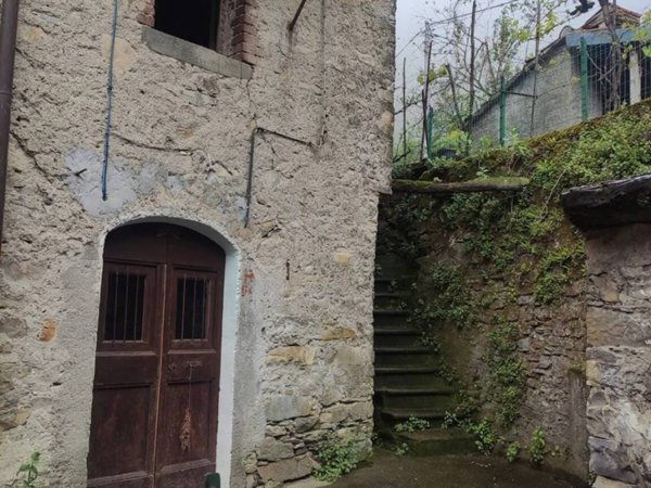 casa indipendente in vendita a Licciana Nardi