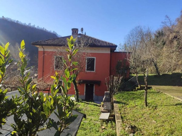 casa indipendente in vendita a Licciana Nardi