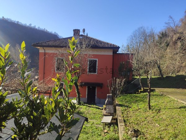 casa indipendente in vendita a Licciana Nardi