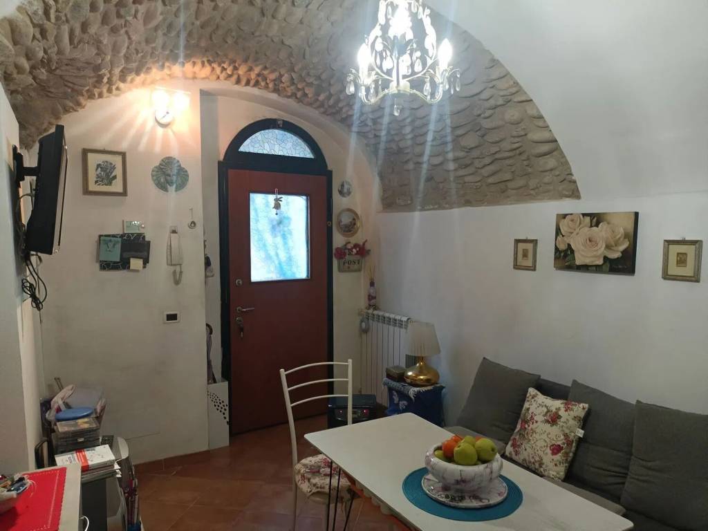 casa indipendente in vendita a Licciana Nardi in zona Terrarossa