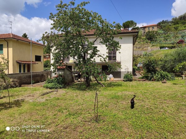 casa indipendente in vendita a Licciana Nardi