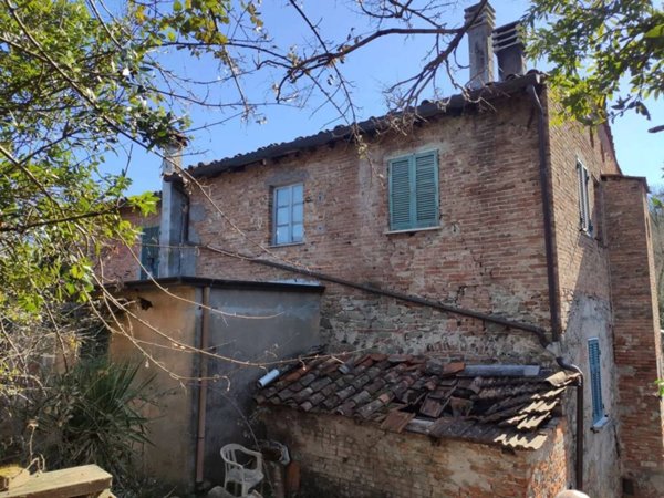 casa indipendente in vendita a Licciana Nardi