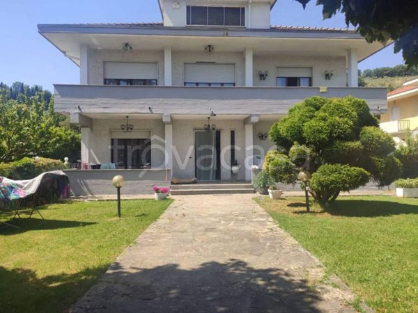 casa indipendente in vendita a Licciana Nardi in zona Monti