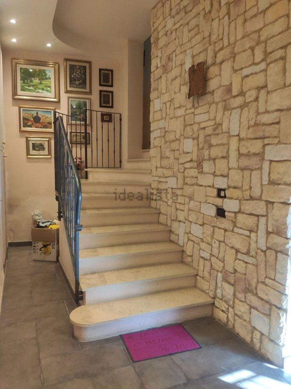 casa indipendente in vendita a Licciana Nardi