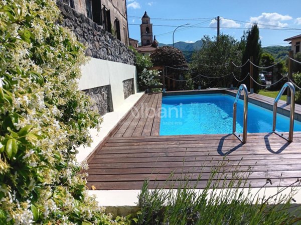 casa indipendente in vendita a Licciana Nardi in zona Monti