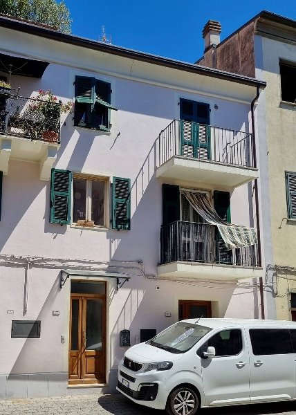 casa semindipendente in vendita a Licciana Nardi