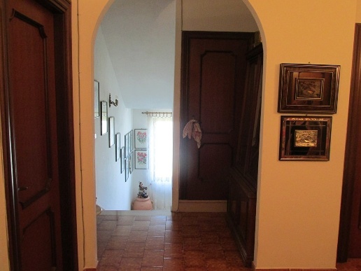 casa indipendente in vendita a Licciana Nardi in zona Terrarossa