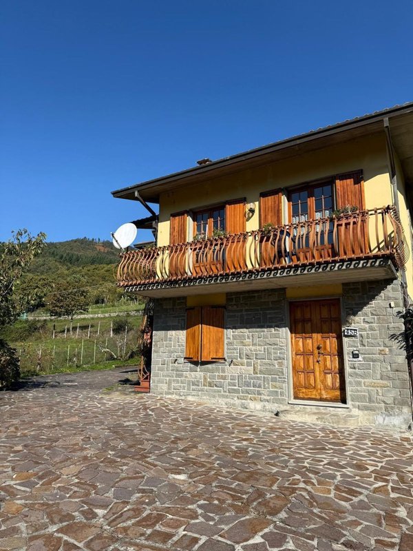 casa indipendente in vendita a Licciana Nardi