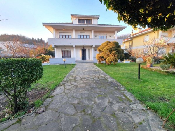 casa indipendente in vendita a Licciana Nardi in zona Monti