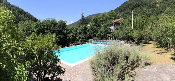 casa indipendente in vendita a Licciana Nardi