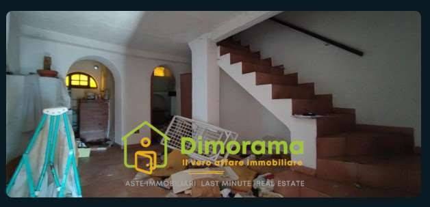 appartamento in vendita a Licciana Nardi in zona Monti