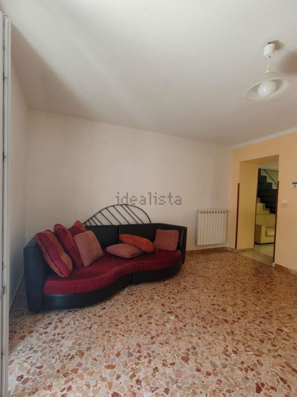 casa indipendente in vendita a Licciana Nardi in zona Terrarossa