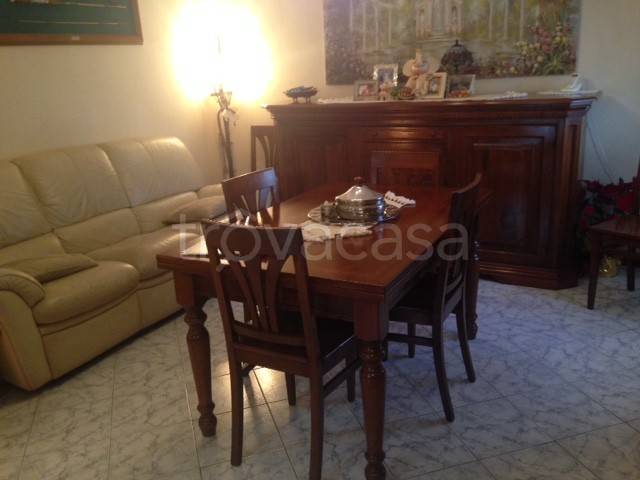 appartamento in vendita a Licciana Nardi in zona Monti