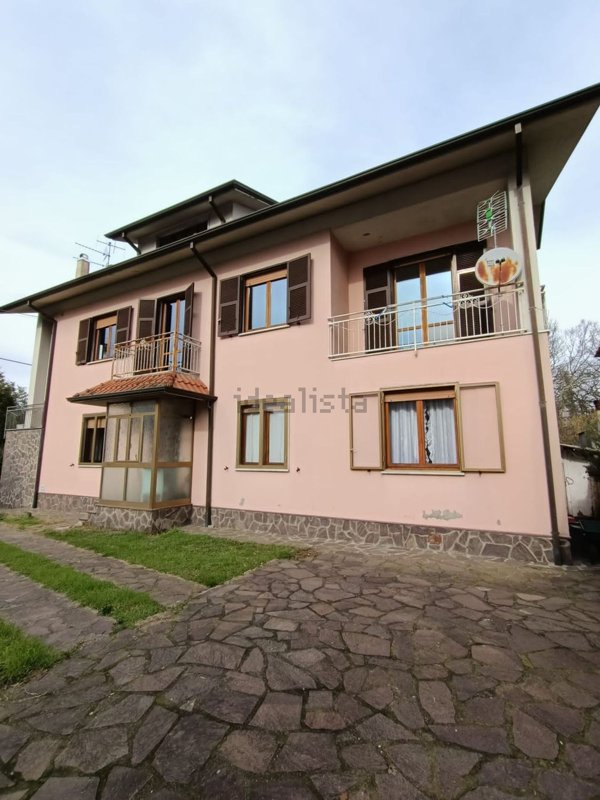 casa indipendente in vendita a Licciana Nardi in zona Terrarossa