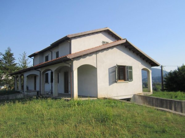 casa indipendente in vendita a Licciana Nardi