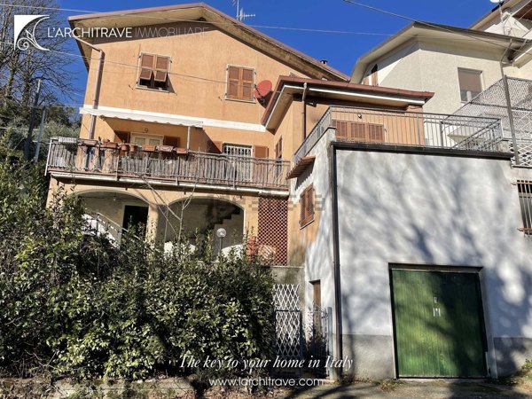 casa indipendente in vendita a Licciana Nardi