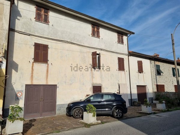 casa semindipendente in vendita a Licciana Nardi