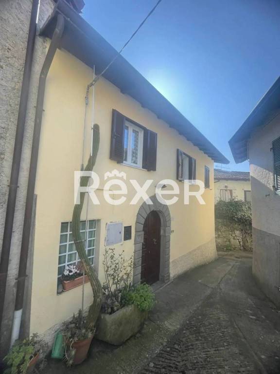 casa indipendente in vendita a Licciana Nardi in zona Paretola