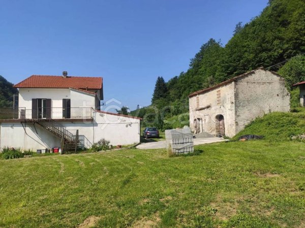 casa indipendente in vendita a Licciana Nardi