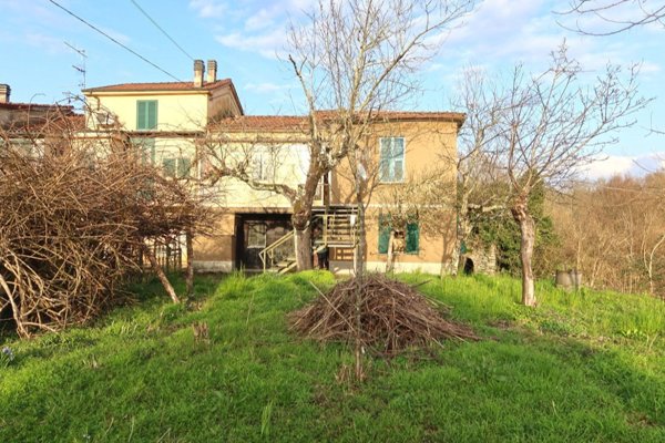 casa indipendente in vendita a Licciana Nardi