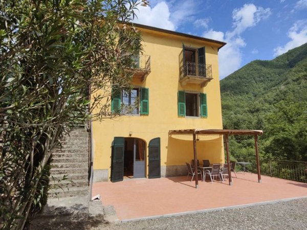 casa indipendente in vendita a Licciana Nardi