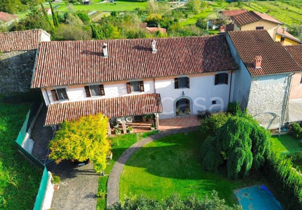 casa indipendente in vendita a Licciana Nardi