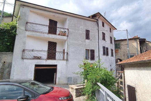 casa semindipendente in vendita a Licciana Nardi