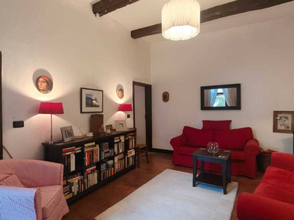 casa indipendente in vendita a Licciana Nardi in zona Tavernelle