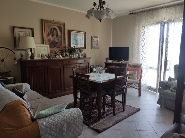 appartamento in vendita a Licciana Nardi in zona Monti