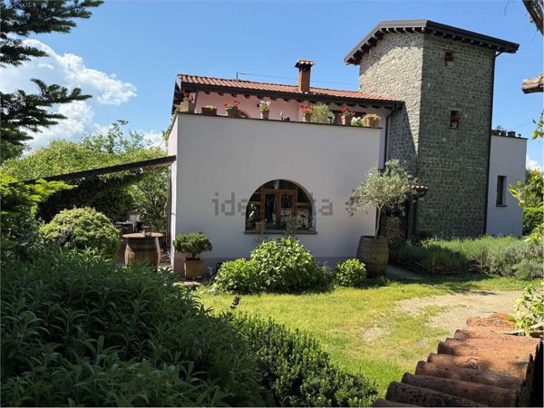 casa indipendente in vendita a Licciana Nardi