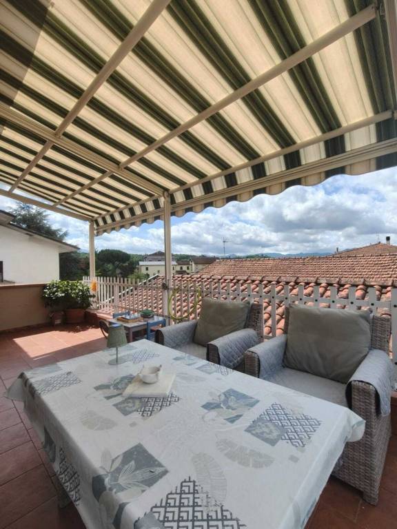 casa indipendente in vendita a Licciana Nardi in zona Monti