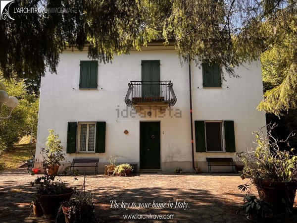 casa indipendente in vendita a Licciana Nardi