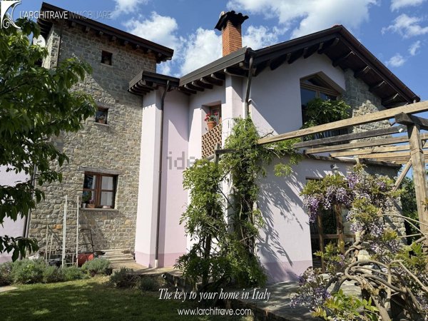 casa indipendente in vendita a Licciana Nardi