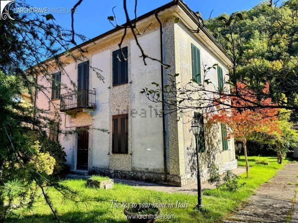 casa indipendente in vendita a Licciana Nardi