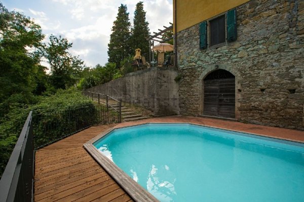 casa indipendente in vendita a Licciana Nardi in zona Varano