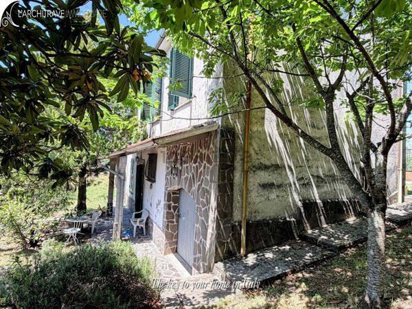 casa indipendente in vendita a Licciana Nardi in zona Monti
