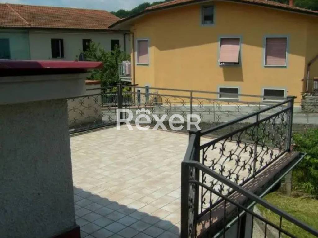 casa indipendente in vendita a Licciana Nardi in zona Monti