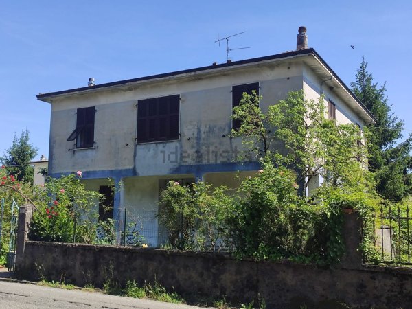 casa indipendente in vendita a Licciana Nardi in zona Monti