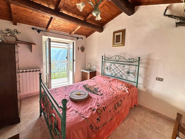 casa indipendente in vendita a Licciana Nardi in zona Tavernelle