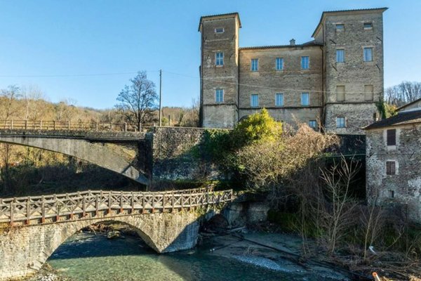 villa in vendita a Licciana Nardi