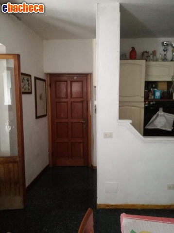 appartamento in vendita a Massa in zona Borgo del Ponte