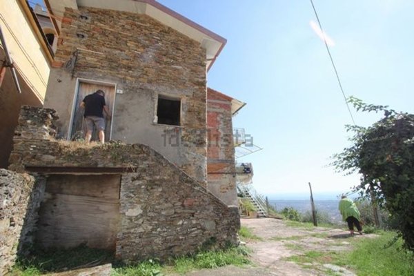 appartamento in vendita a Massa