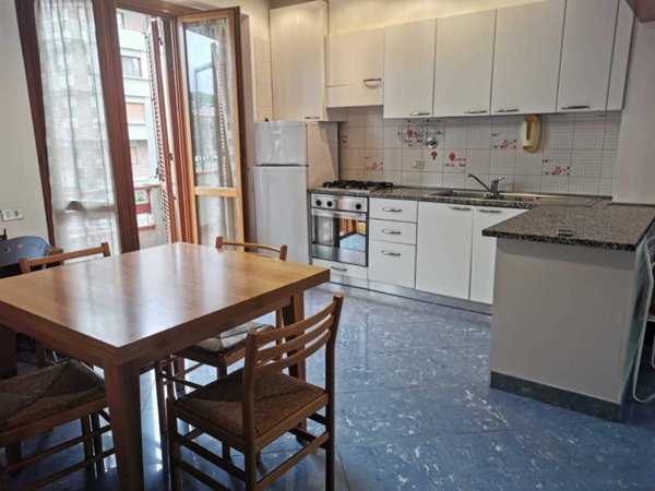 appartamento in vendita a Massa in zona Marina di Massa