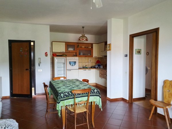 appartamento in vendita a Massa in zona Marina di Massa
