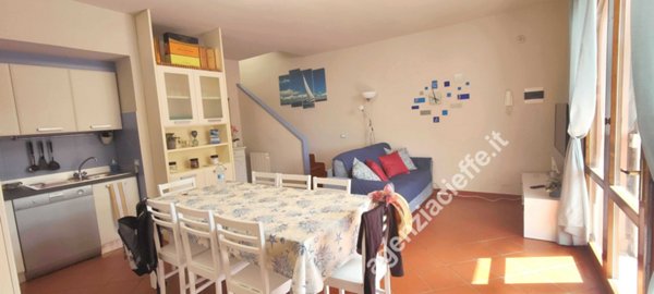 casa indipendente in vendita a Massa in zona Marina dei Ronchi