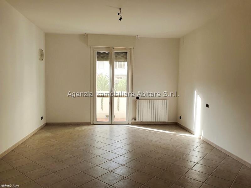casa indipendente in vendita a Massa in zona Quercioli
