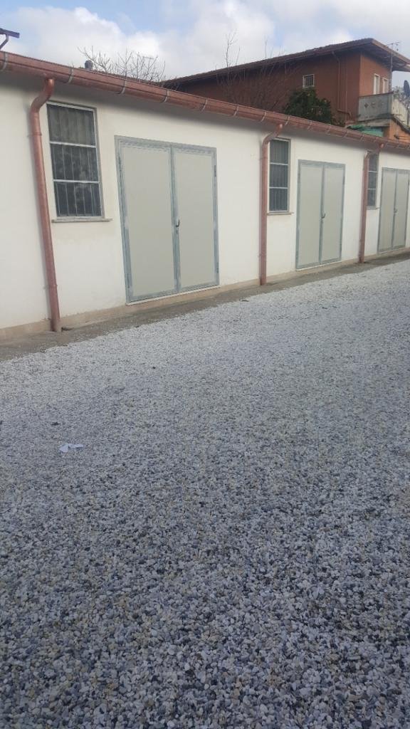 locale commerciale in affitto a Massa