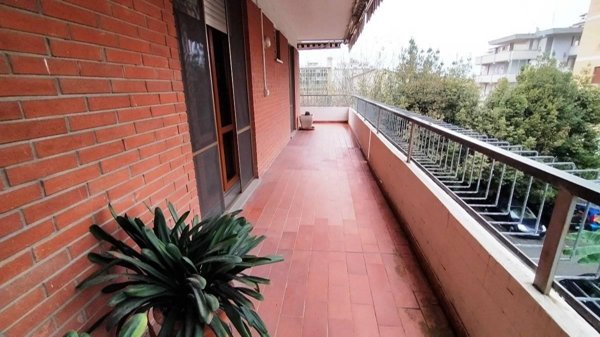 appartamento in vendita a Massa in zona Centro Storico