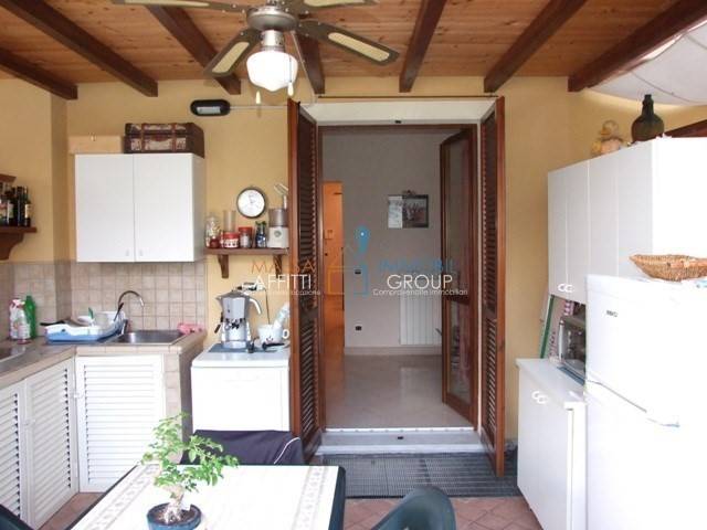 casa indipendente in vendita a Massa