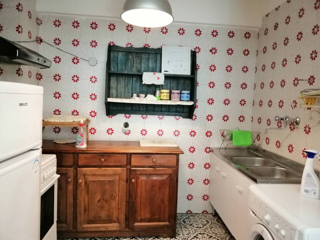 appartamento in vendita a Massa in zona Marina dei Ronchi